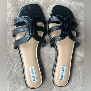 Black Crocodile Steve Madden Sandals